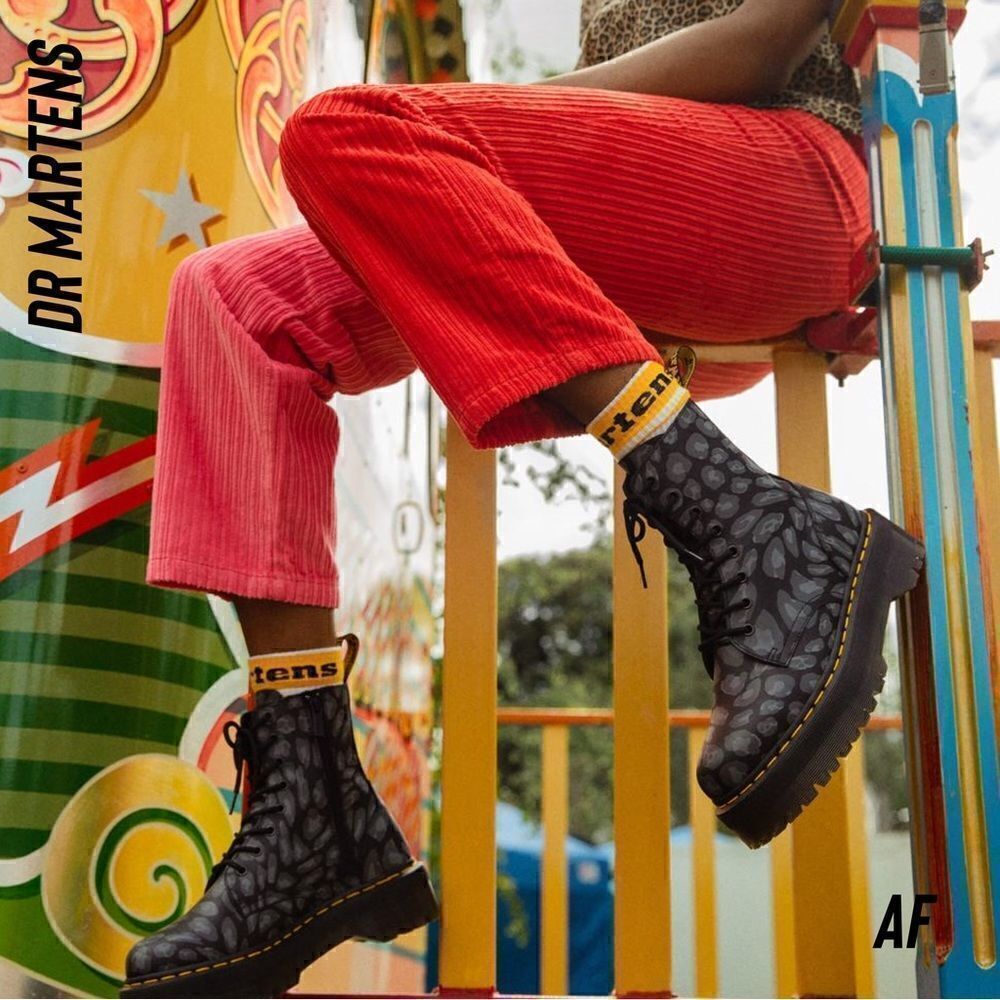 DR MARTENS JADAN PLATFORM BOOTS IN LEOPARD PRINT NWT NEW BLACK AND GREY